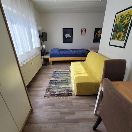 Messezimmer Am Thewissenweg Düsseldorf Eksteriør bilde