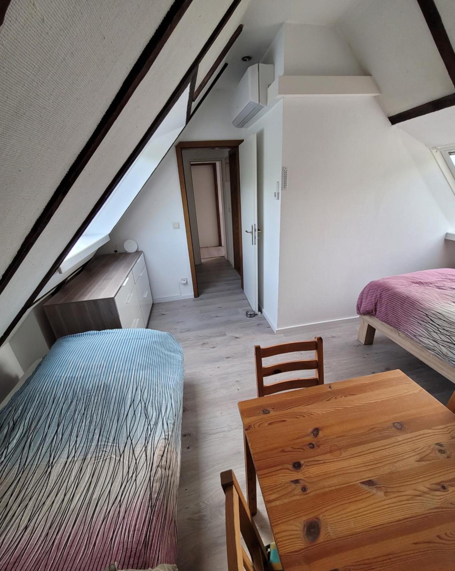 Messezimmer Am Thewissenweg Düsseldorf Eksteriør bilde